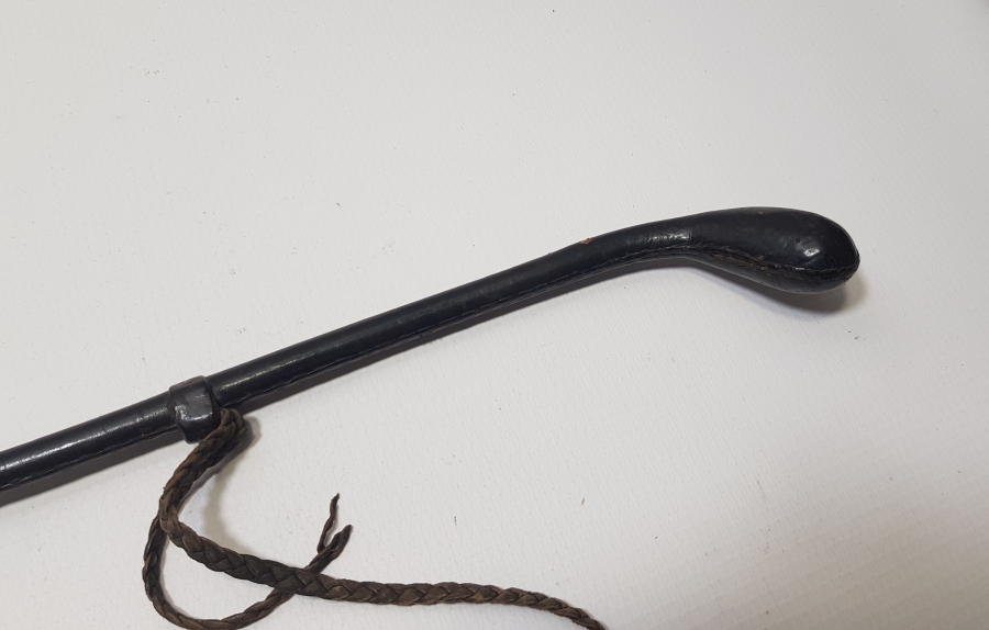 OSMANLI DÖNEMİ DERİDEN MAMUL NADİR FORMDA SUBAY AT KAMÇISI