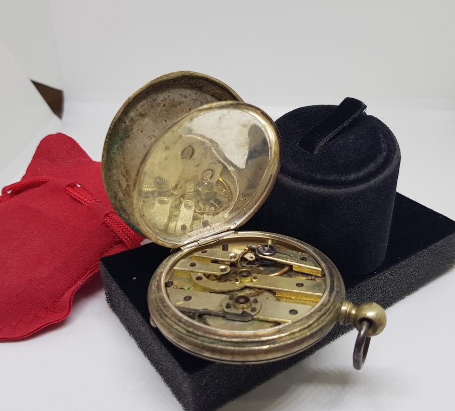 AVCI KASA ARKADAN KURMALI ANTİKA CEP SAATİ