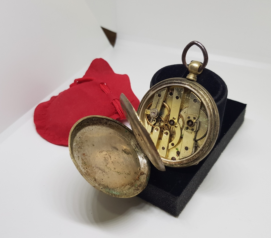 AVCI KASA ARKADAN KURMALI ANTİKA CEP SAATİ