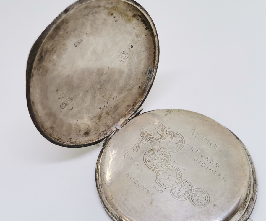 KABARTMA İŞÇİLİKLİ ANTİKA GÜMÜŞ CEP SAATİ KASASI