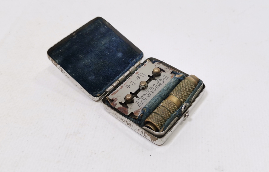 ORİJİNAL KUTUSUNDA ANTİKA SEYAHAT TRAŞ TAKIMI