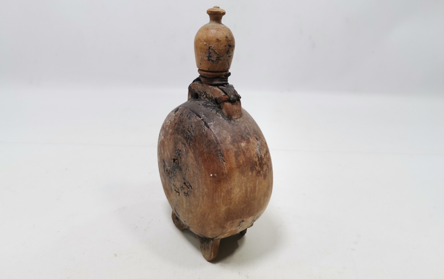 OSMANLI DÖNEMİ NADİR FORMDA AHŞAP BARUTLUK