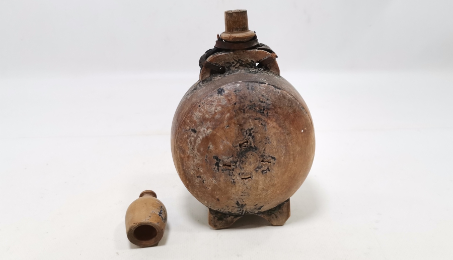 OSMANLI DÖNEMİ NADİR FORMDA AHŞAP BARUTLUK