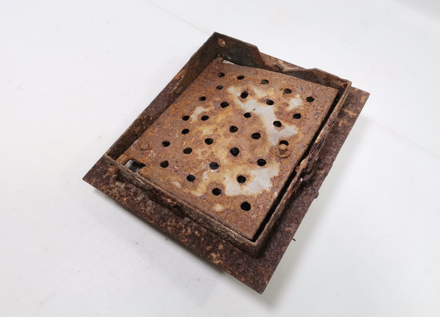 OSMANLI DÖNEMİ ÇOK NADİR KABARTMA İŞÇİLİKLİ SOBA KAPAĞI