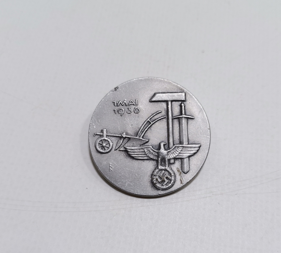 1936 TARİHLİ NAZİ İŞÇİ ROZETİ