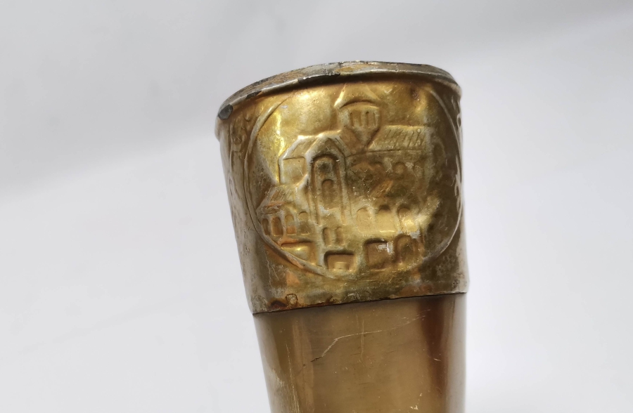 KABARTMA İŞÇİLİKLİ ANTİKA BOYNUZ KADEH