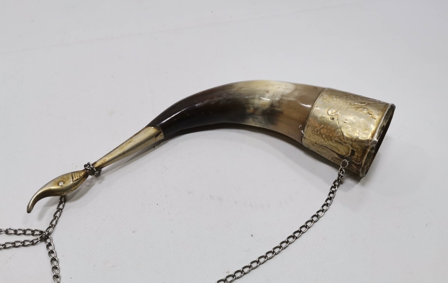 KABARTMA İŞÇİLİKLİ ANTİKA BOYNUZ KADEH