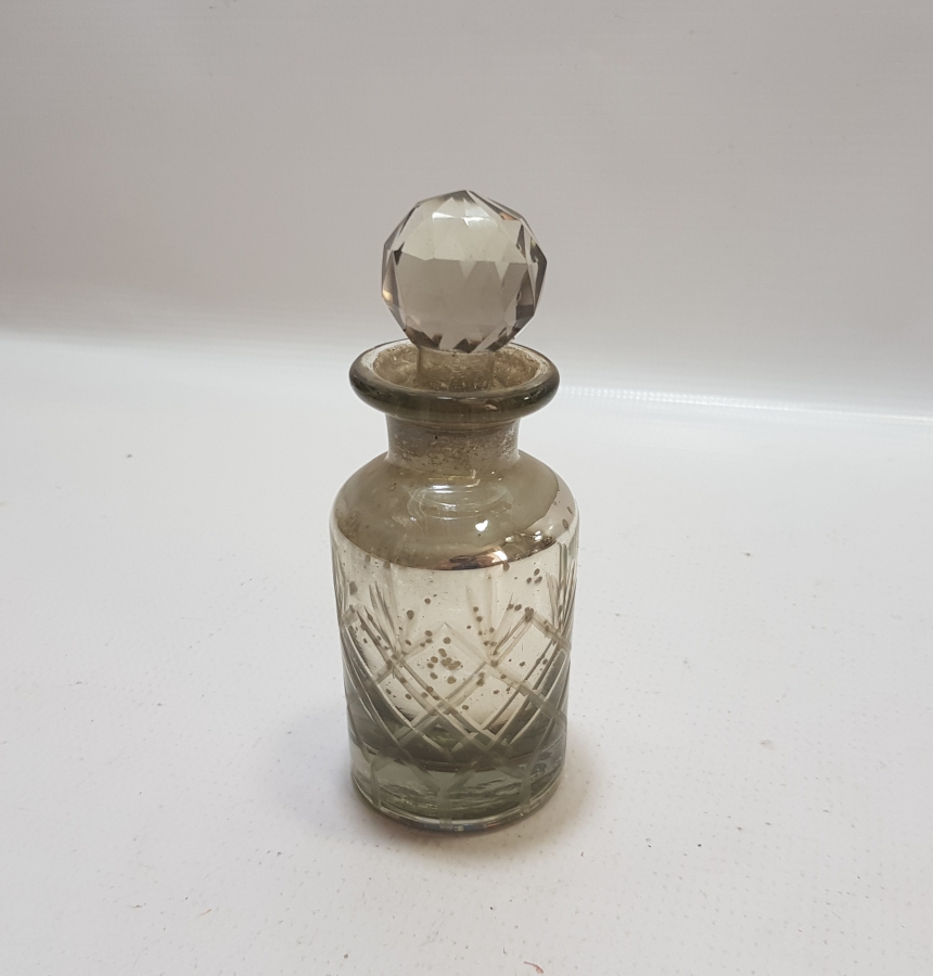 KRİSTAL KESME İŞÇİLİKLİ OSMANLI DÖNEMİ KAPAKLI KOKU ŞİŞESİ