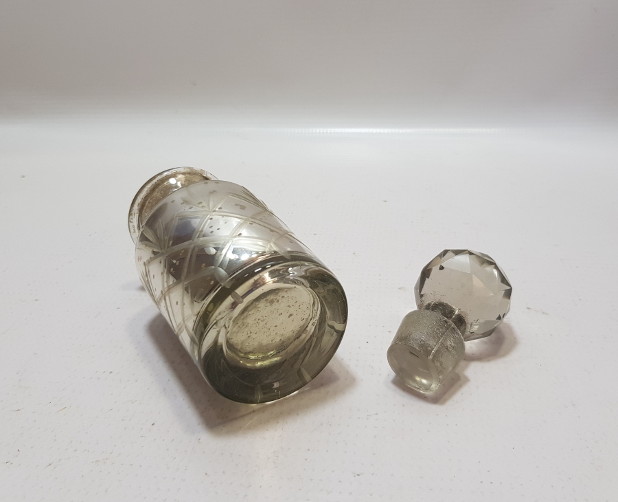 KRİSTAL KESME İŞÇİLİKLİ OSMANLI DÖNEMİ KAPAKLI KOKU ŞİŞESİ