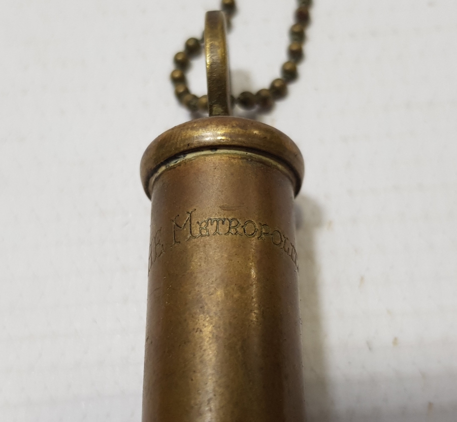 ORİJİNAL ASKISIYLA ÇOK NADİR İŞGAL DÖNEMİ İNGİLİZ POLİS DÜDÜĞÜ