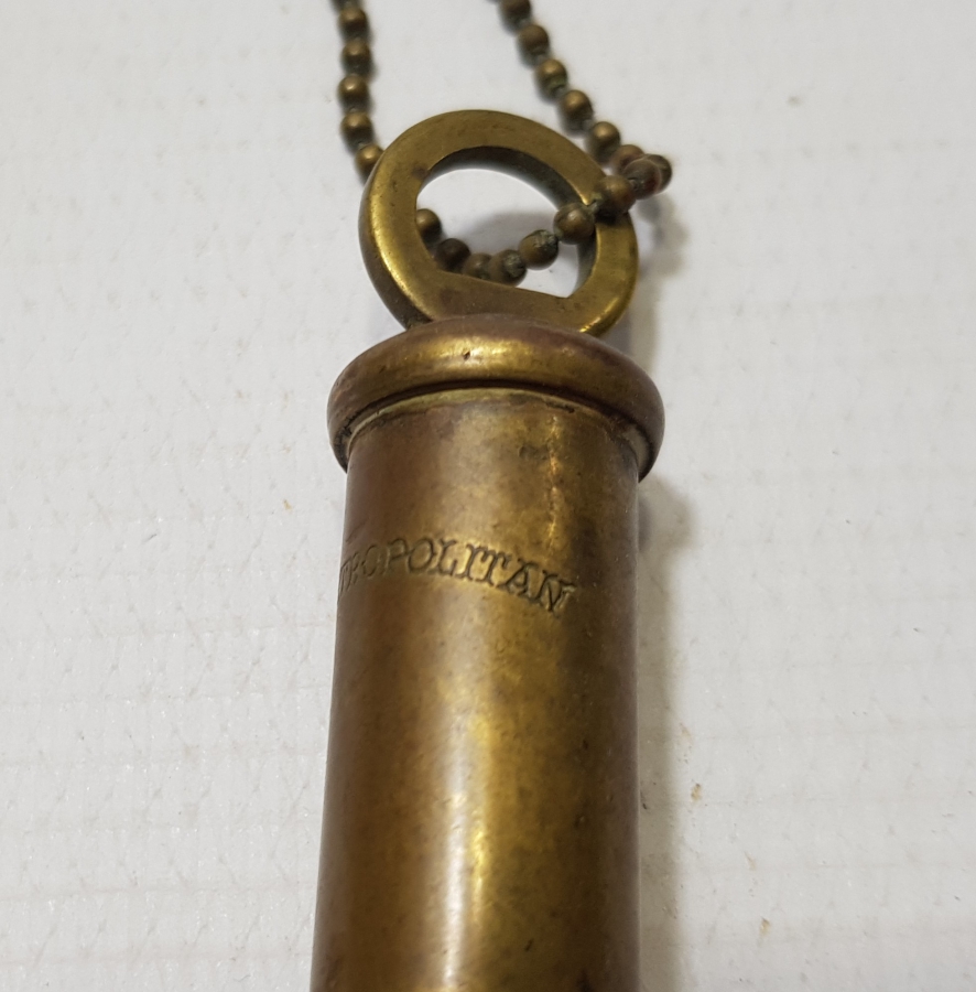 ORİJİNAL ASKISIYLA ÇOK NADİR İŞGAL DÖNEMİ İNGİLİZ POLİS DÜDÜĞÜ