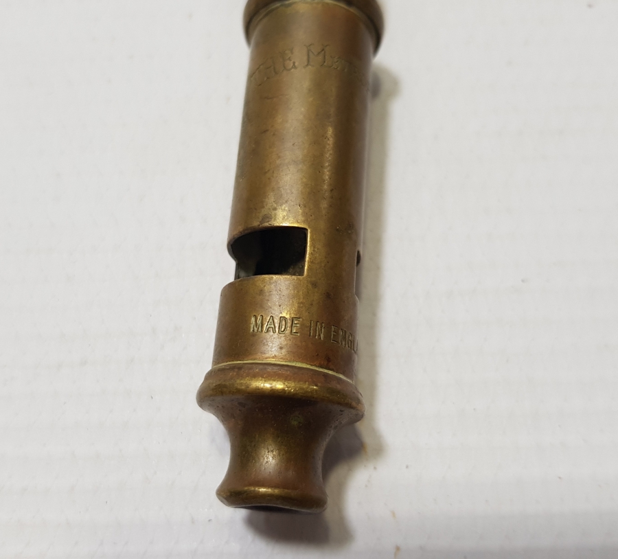 ORİJİNAL ASKISIYLA ÇOK NADİR İŞGAL DÖNEMİ İNGİLİZ POLİS DÜDÜĞÜ