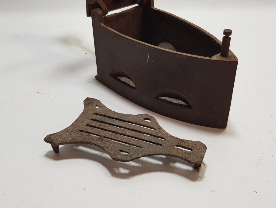 OSMANLI DÖNEMİ NADİR IZGARALI KÖMÜRLÜ ÜTÜ