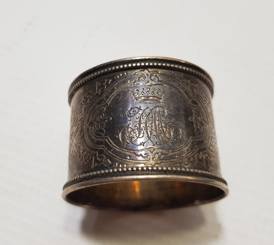 ÜZERİ KRALİYET TAÇLI VE İNSİYALLİ SARAY İŞİ RUS GÜMÜŞ PEÇETELİK