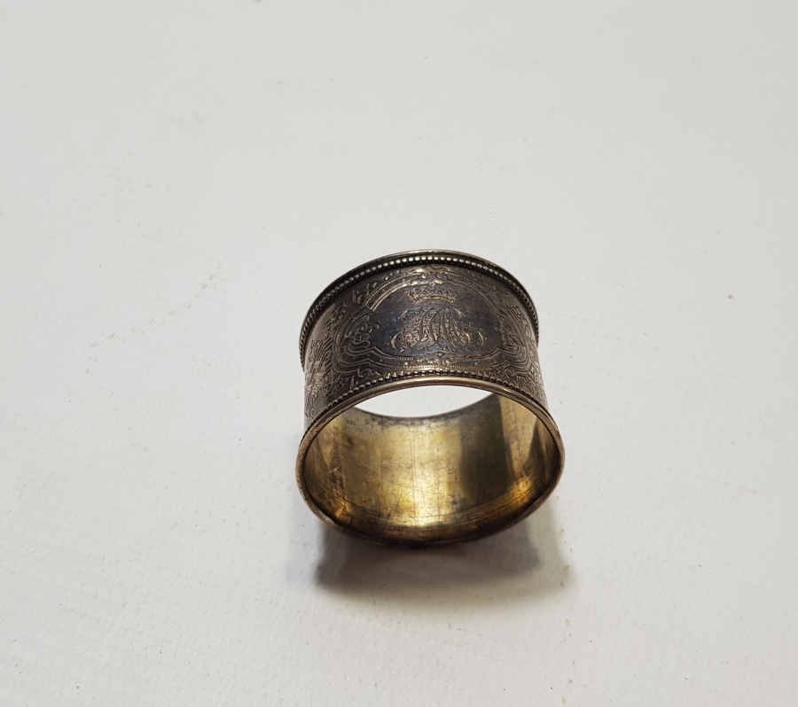 ÜZERİ KRALİYET TAÇLI VE İNSİYALLİ SARAY İŞİ RUS GÜMÜŞ PEÇETELİK