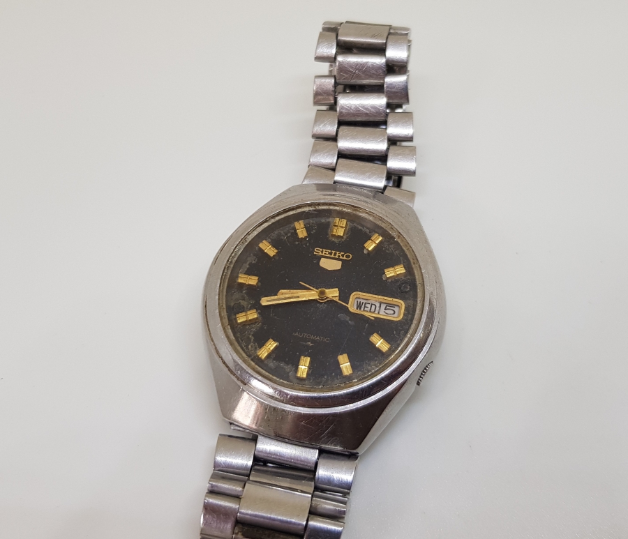 TAKVİMLİ MODEL SEİKO 5 KOL SAATİ
