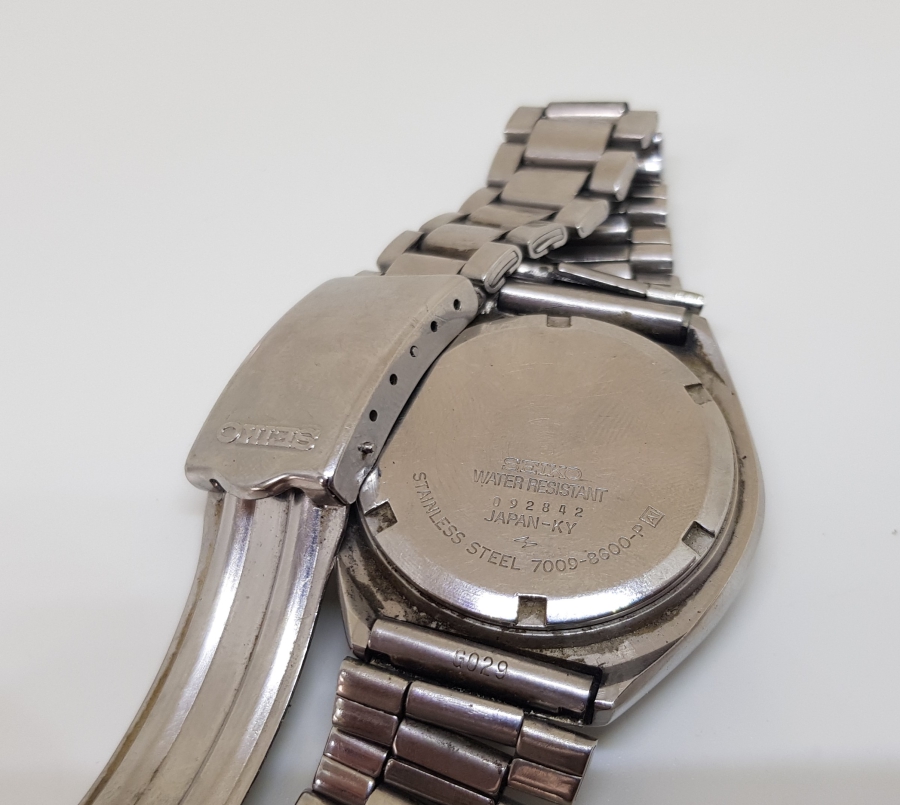 TAKVİMLİ MODEL SEİKO 5 KOL SAATİ