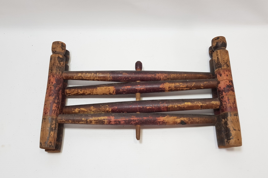 ÜZERİ KÖK BOYALI BÜYÜK BOY OSMANLI DÖNEMİ TEKKE İŞİ AHŞAP SOFRA ALTI