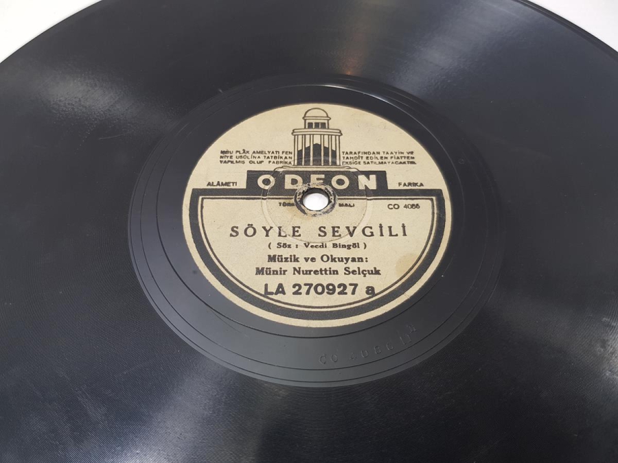 MÜNİR NURETTİN SELÇUK