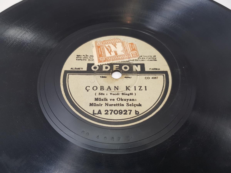 MÜNİR NURETTİN SELÇUK