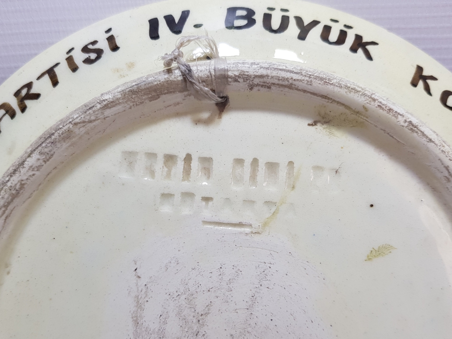 1968 ADALET PARTİSİ KONULU KÜTAHYA SERAMİK TABAK