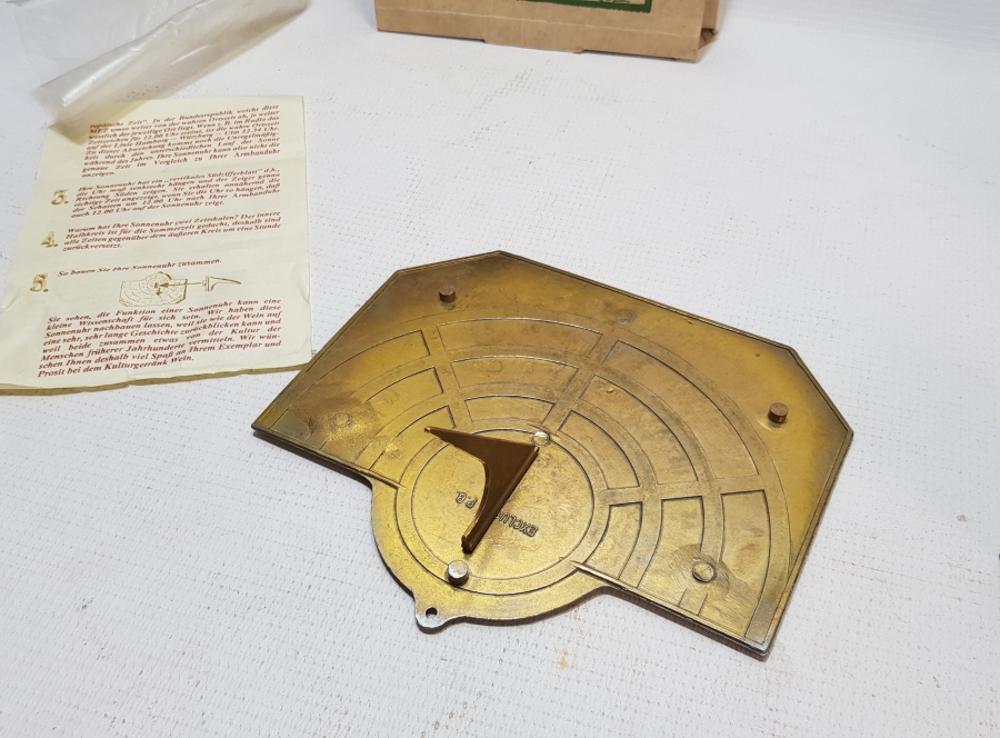 ANTİKA GÜNEŞ SAATİ