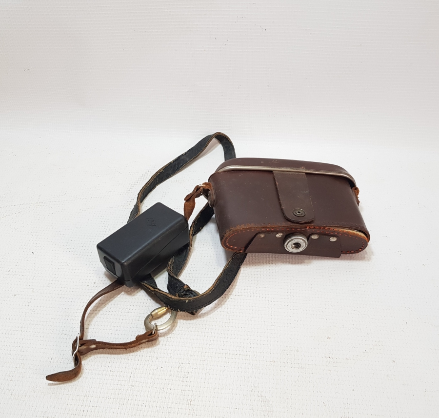 ANTİKA KÖRÜKLÜ FOTOĞRAF MAKİNESİ