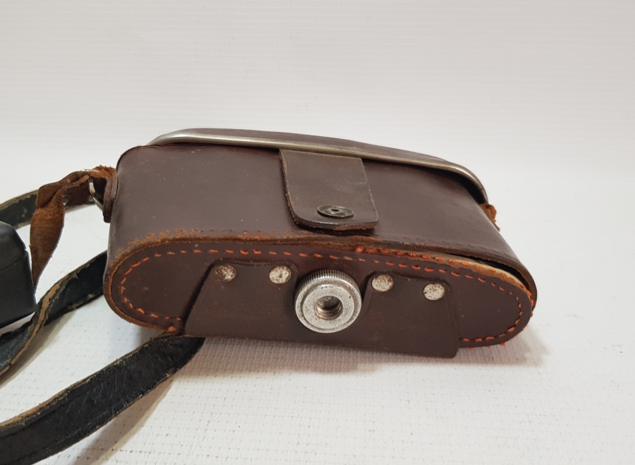 ANTİKA KÖRÜKLÜ FOTOĞRAF MAKİNESİ