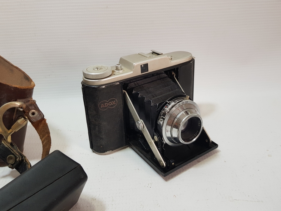 ANTİKA KÖRÜKLÜ FOTOĞRAF MAKİNESİ