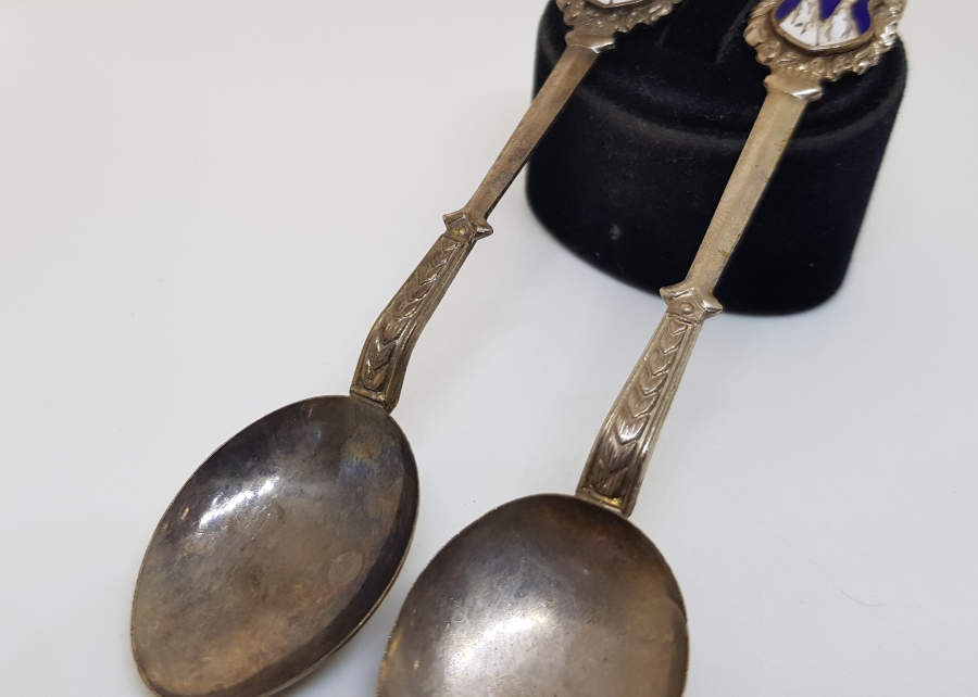 ÜRGÜP PERİBACALARI TEMALI MİNELİ BİR ÇİFT ÇAY KAŞIĞI