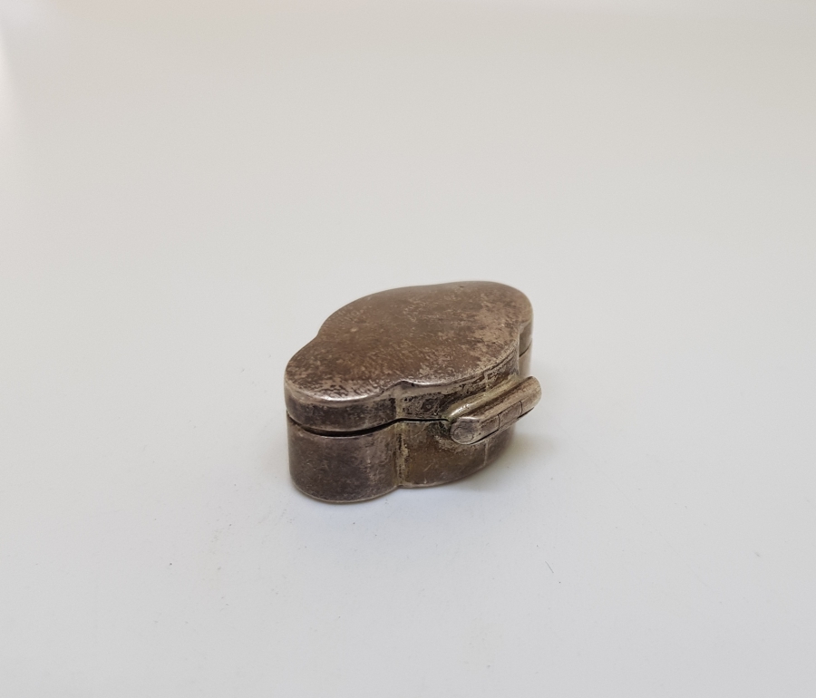 GÜMÜŞ ENFİYE KUTUSU