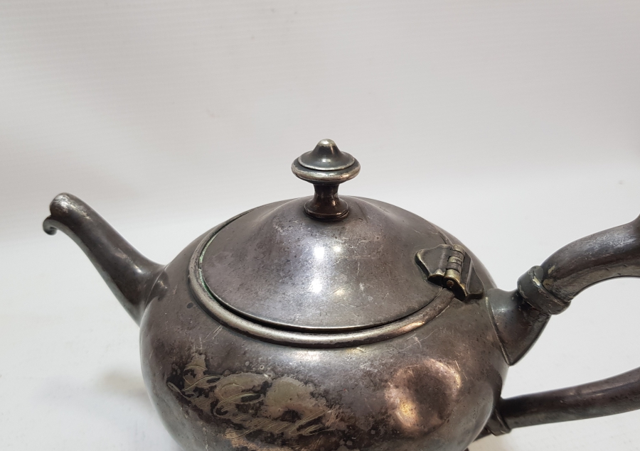 ANTİKA GÜMÜŞ KAPLAMA ÇAYDANLIK