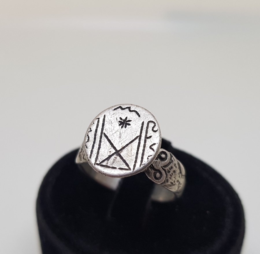 OSMANLI DÖNEMİ OĞUZ TÜRKLERİ BEĞDİLİ BOYUNA AİT ÇOK NADİR GÜMÜŞ YÜZÜK