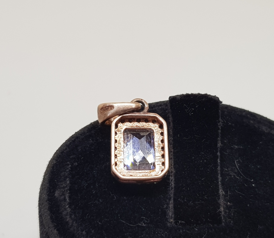 BAGET TAŞLI GÜMÜŞ KOLYE UCU