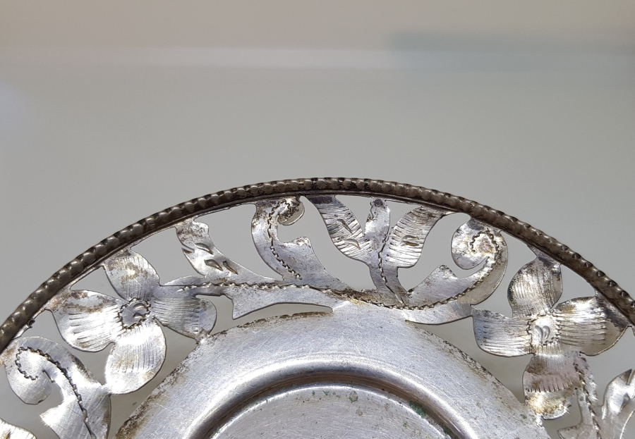 ANTİKA KIL TESTERE İŞÇİLİKLİ GÜMÜŞ ÇAY TABAĞI