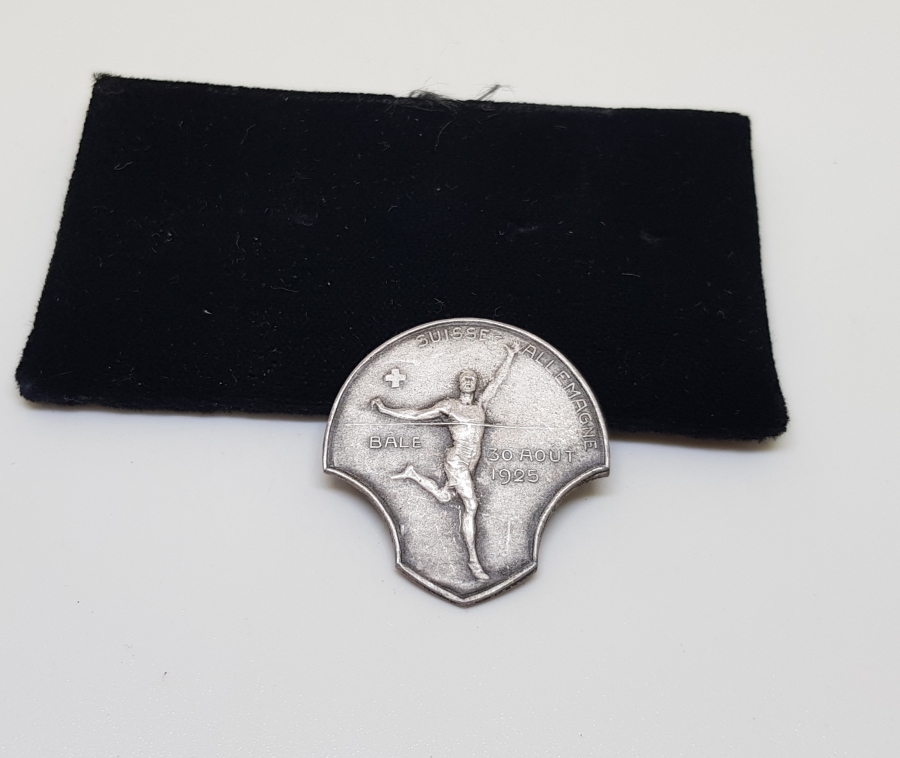 1925 TARİHLİ İSVİÇRE ALMANYA ATLETİZM YARIŞMALARI GÜMÜŞ ROZET