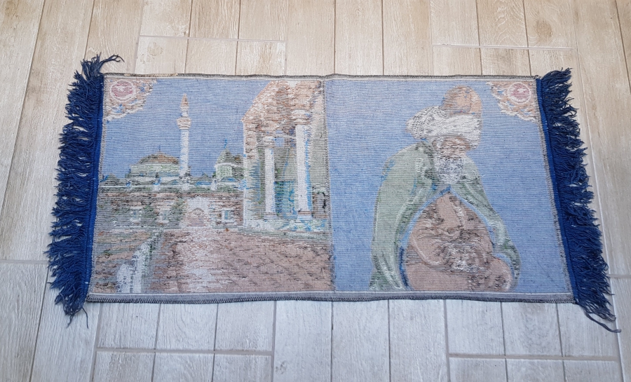 MEVLANA RESİMLİ DUVAR HALISI
