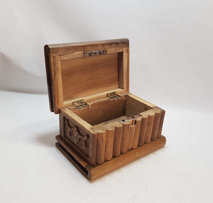 KORE SAVAŞI DÖNEMİ TÜRK AMERİKAN BAYRAKLI AHŞAP KUTU