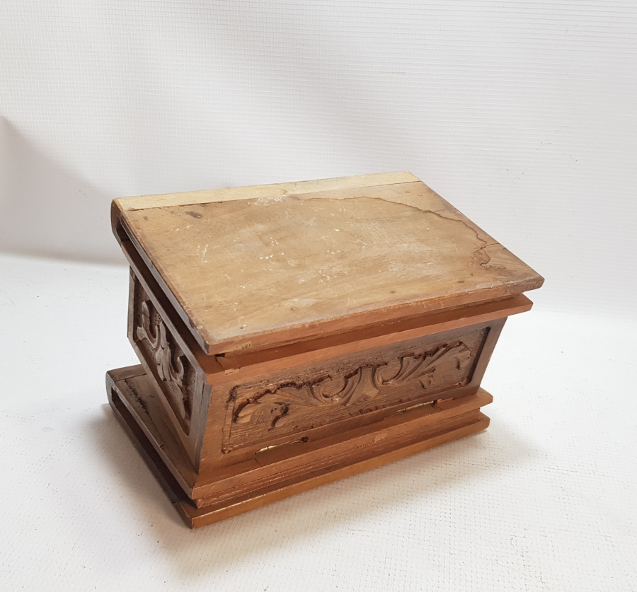 KORE SAVAŞI DÖNEMİ TÜRK AMERİKAN BAYRAKLI AHŞAP KUTU