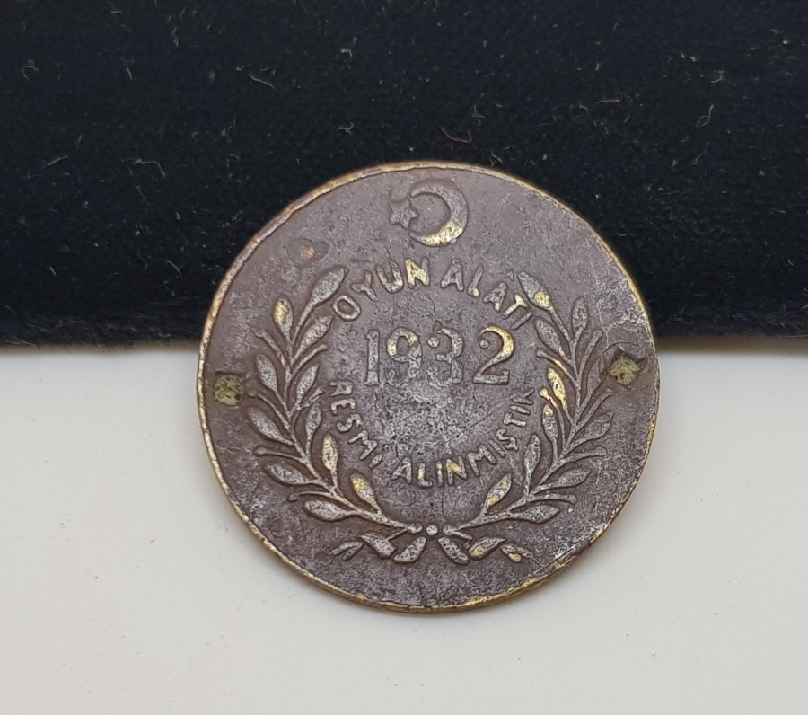 1932 TARİHLİ NADİR OYUN ALATI - JETON
