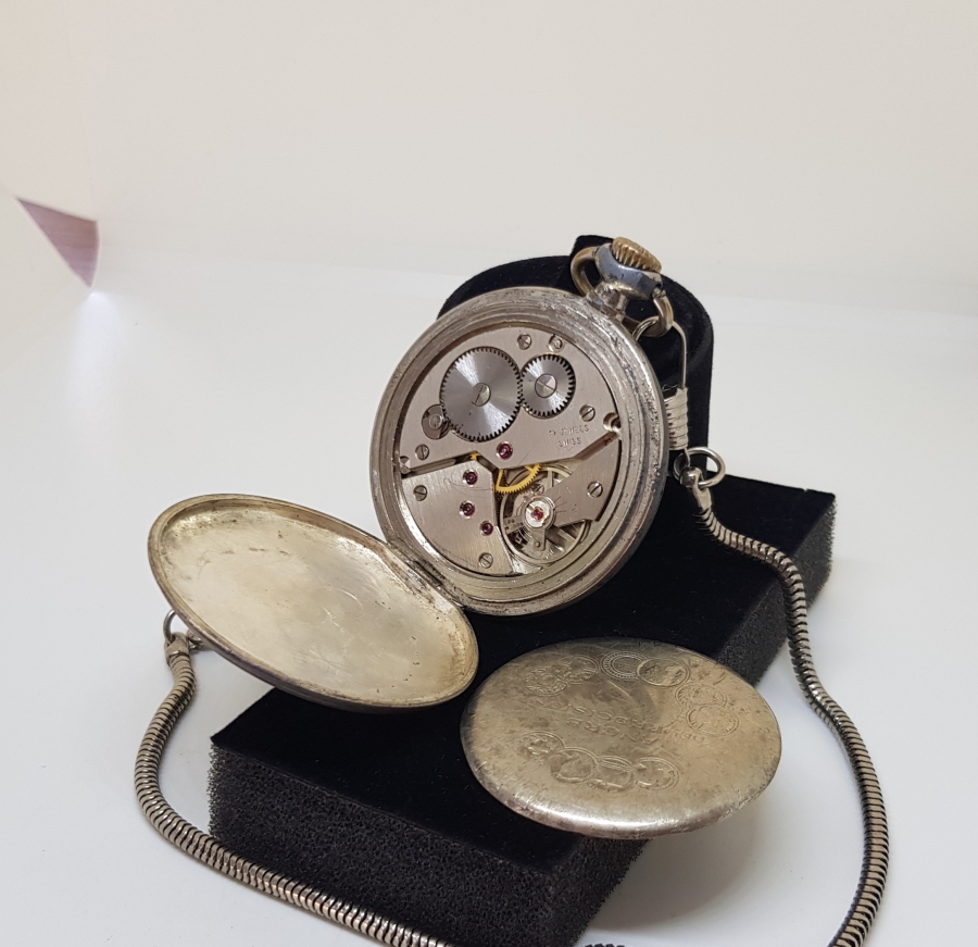 DEMİRYOLU VE TREN GÖRSELLİ KÖSTEKLİ CEP SAATİ