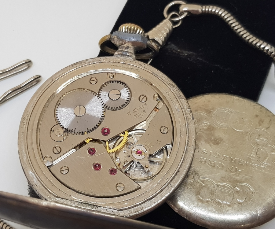 DEMİRYOLU VE TREN GÖRSELLİ KÖSTEKLİ CEP SAATİ