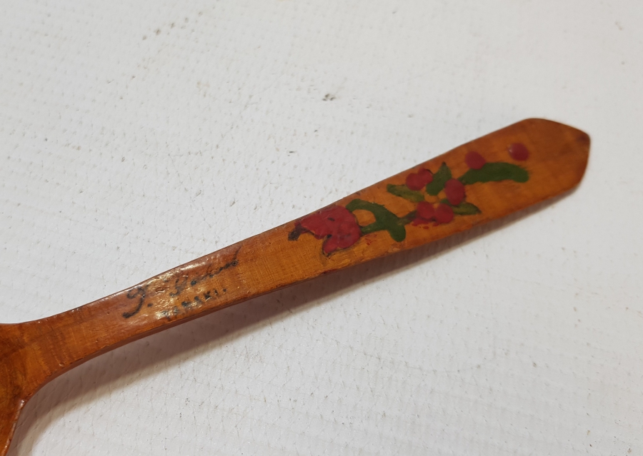 KIBRIS TÜRKTÜR YAZILI VE KIBRIS HARİTALI AHŞAP KAŞIK