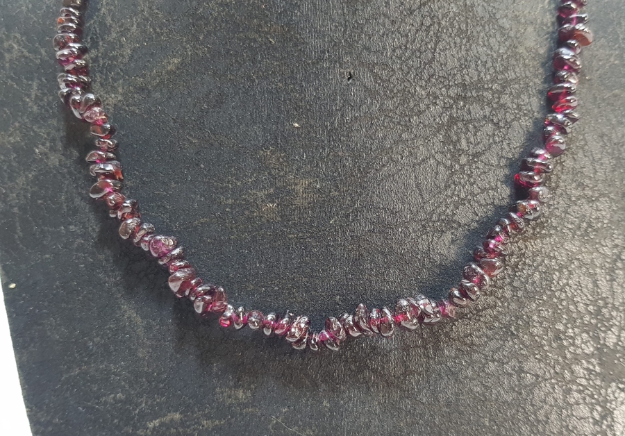 ANTİKA LAL TAŞI GERDANLIK