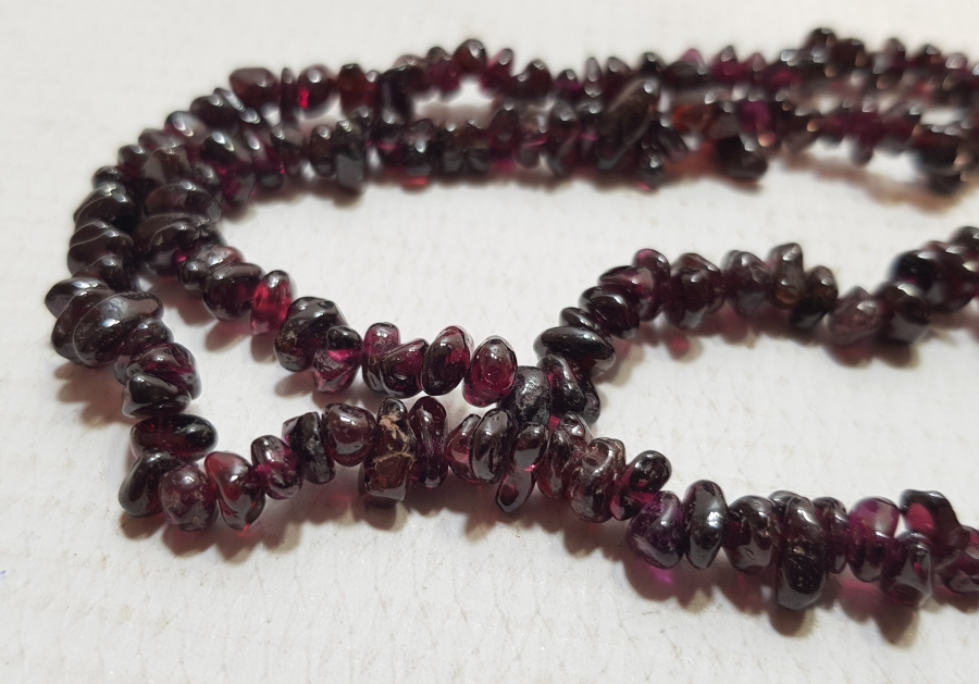 ANTİKA LAL TAŞI GERDANLIK