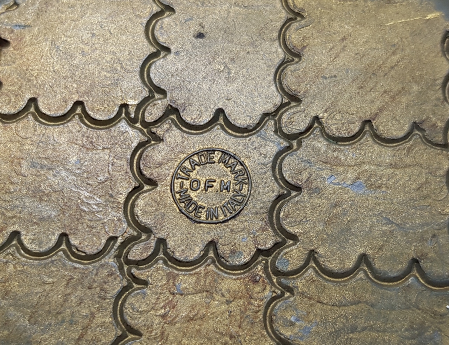 ANTİKA AHŞAP BARDAK ALTLIĞI