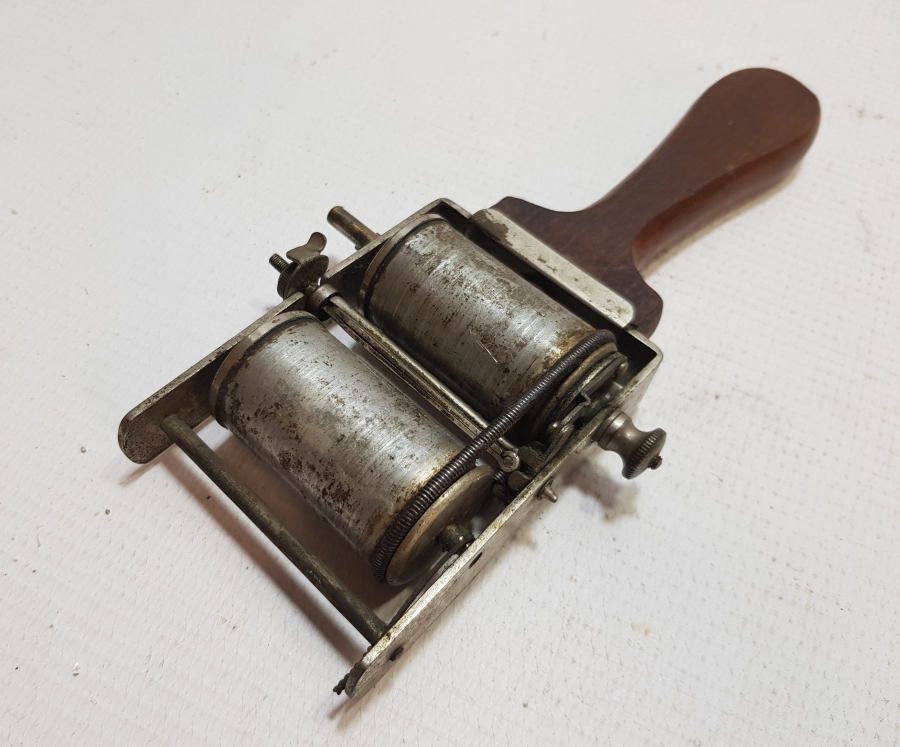 ANTİKA USTURA BİLEME ALETİ