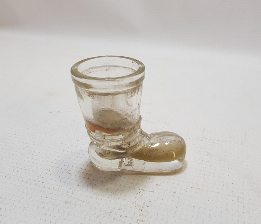 AYAKKABI FORMLU CAM MUMLUK