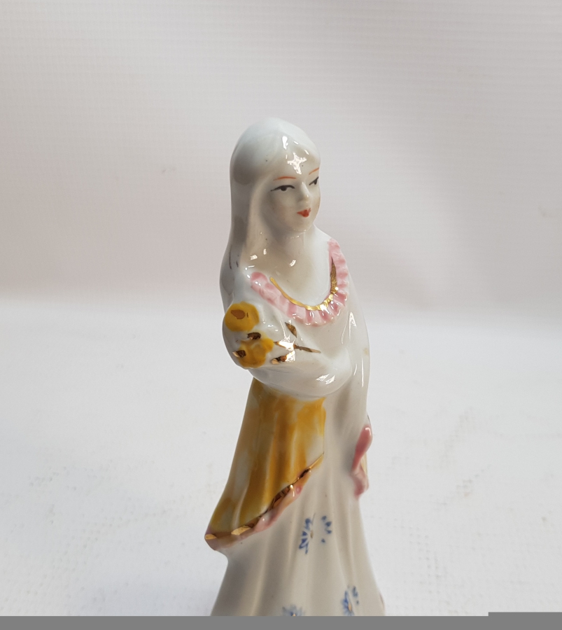 ANTİKA PORSELEN BİBLO