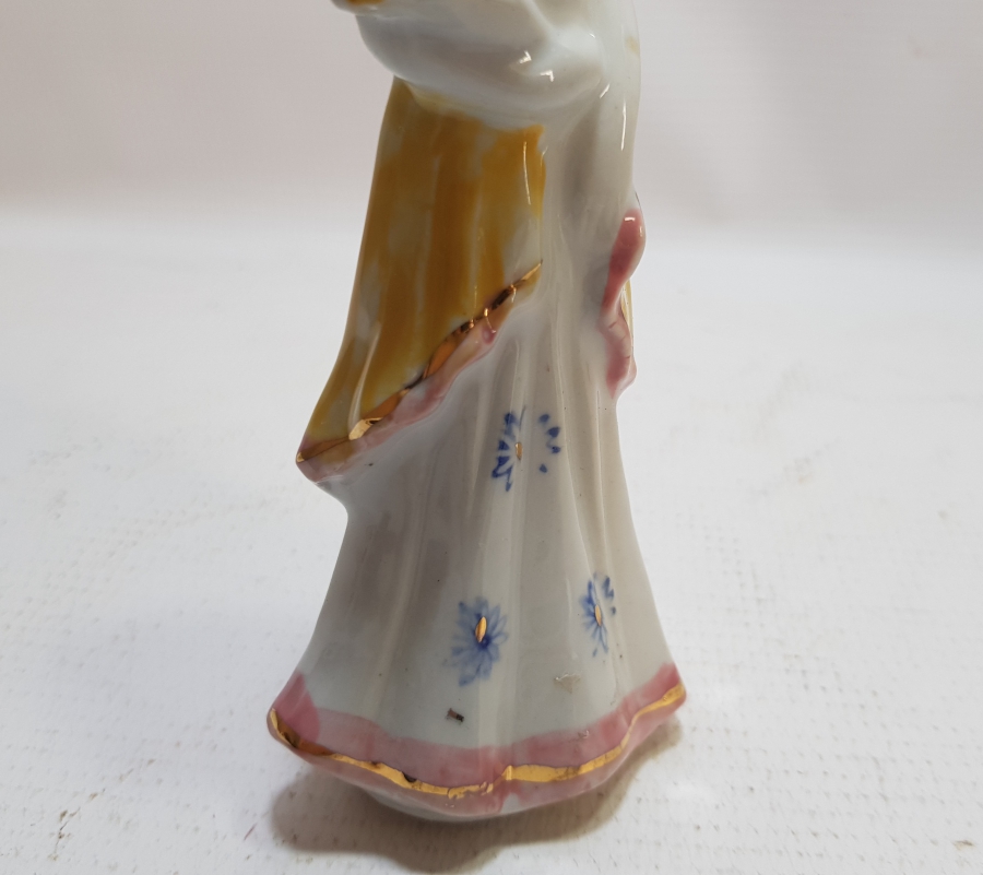 ANTİKA PORSELEN BİBLO